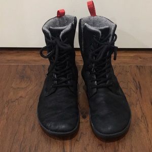 Mukishoes wool lined igneous boot.